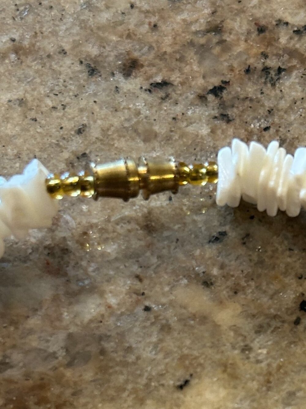 Shell necklace - Picture 4 of 5